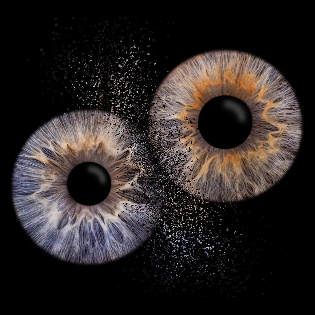 Irisbild aus den Augen eines Paares aus Schleswig als gemeinsames Kunstwerk mit blauen und gold-gelben Tönen